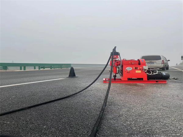 石碣镇马路路基路面开裂下沉注浆加固灌浆